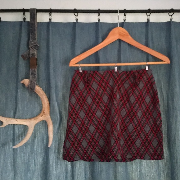Dresses & Skirts - Red & Black Plaid Skirt (NWT)